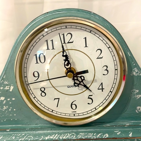 Mantel clock was Upcycled, I sanded, painted, stamped &  waxed. Working condit’n - Picture 3 of 7